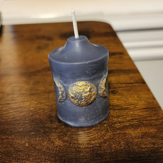 Triple moon candle